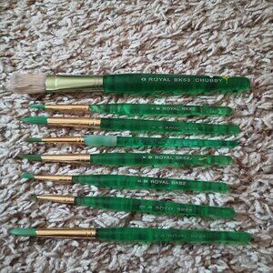NEW lot of 8 Roya l& Langnickel paint brushes